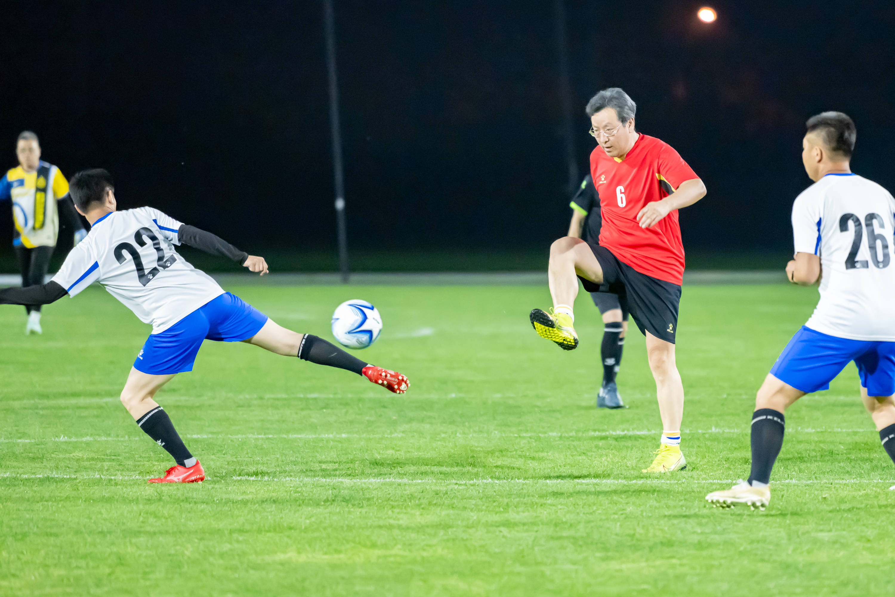 这座球场见 这座球场见